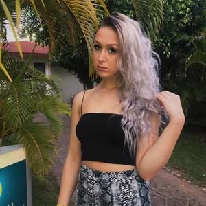 Meet your Posher, Abby